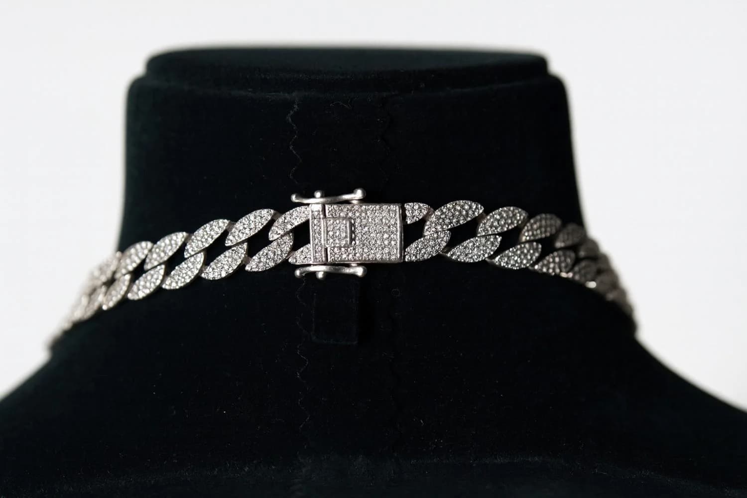 Men's Cuban Neckpiece