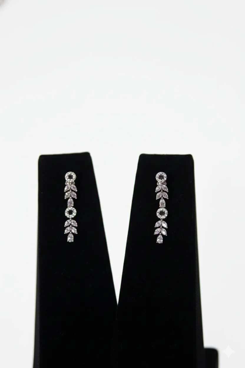 Elegant Silver Necklace Set