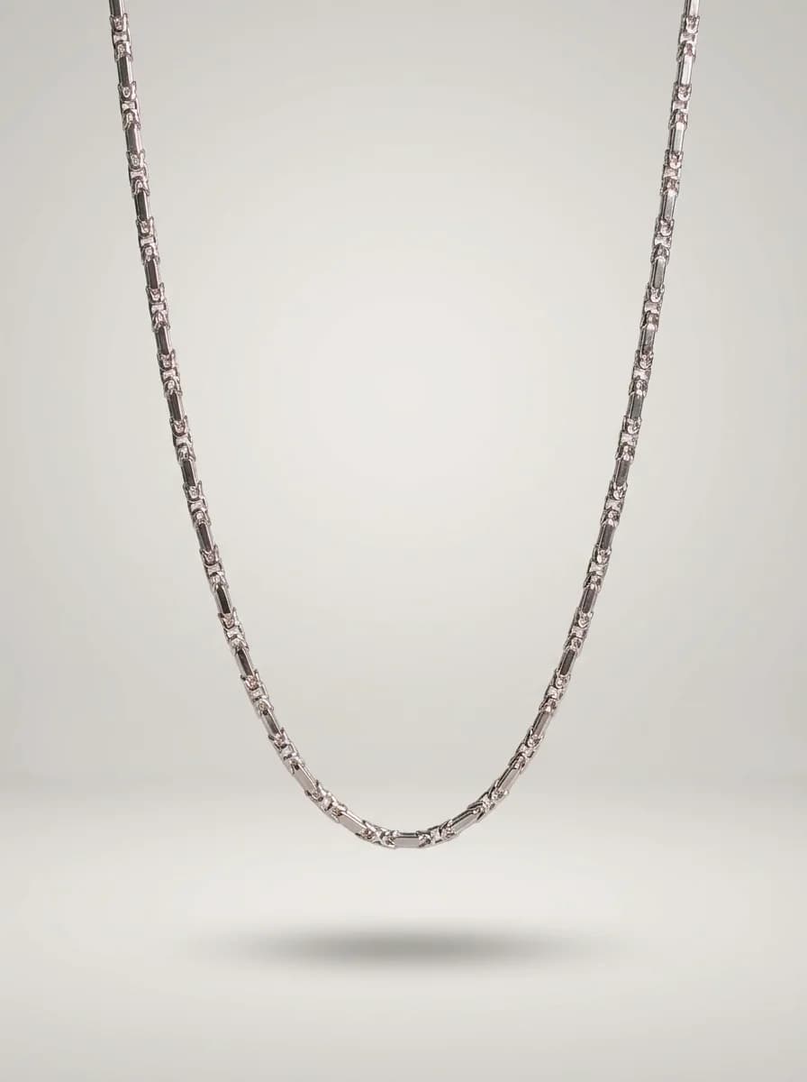 Elegant Textured Silver Chain Necklace