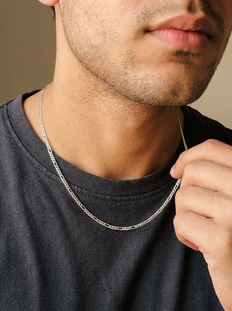 Elegant Textured Silver Chain Necklace