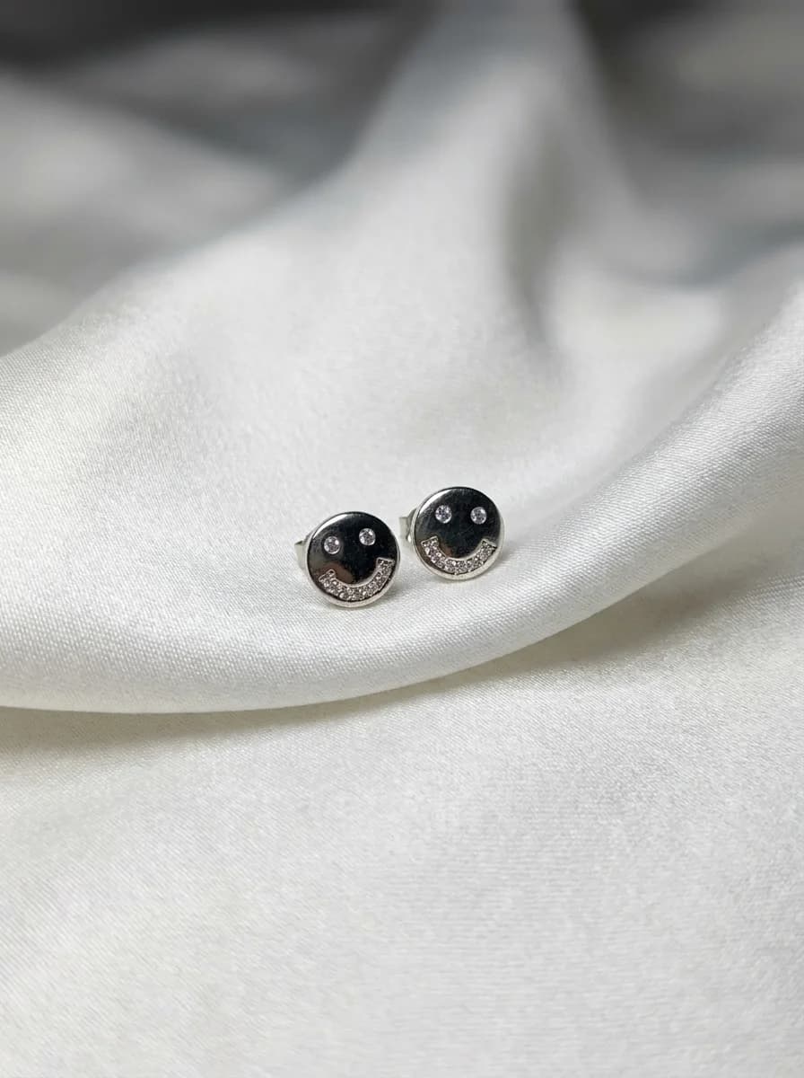 Cute Smiley Face Stud Earrings