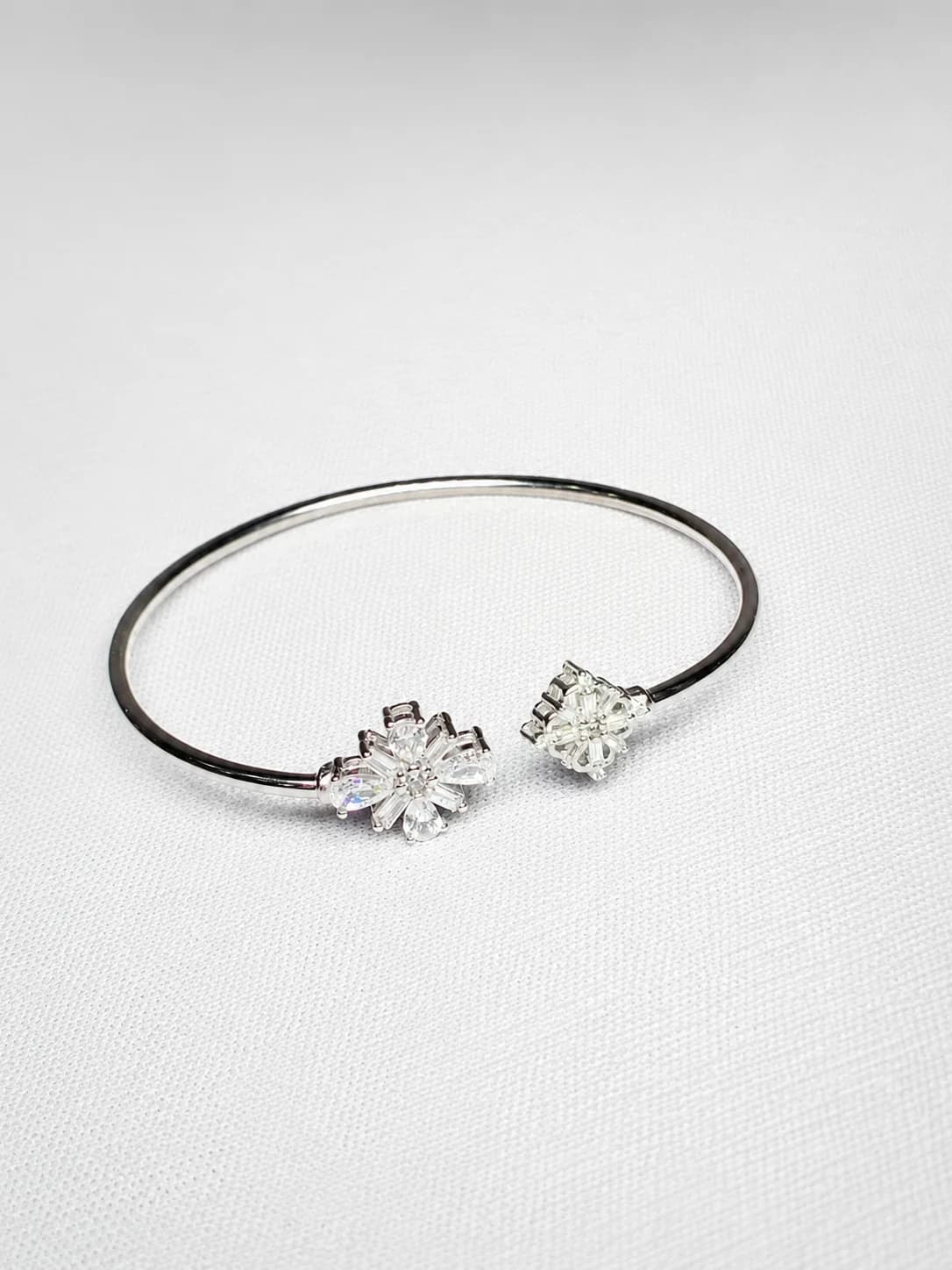 Elegant Floral Crystal Open Bracelet