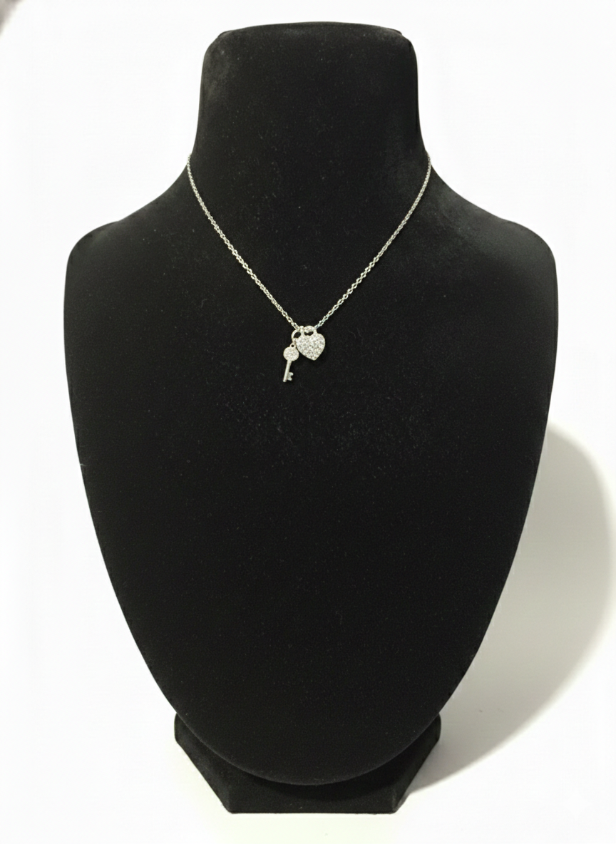 Sterling Silver Heart and Key Necklace.(4)