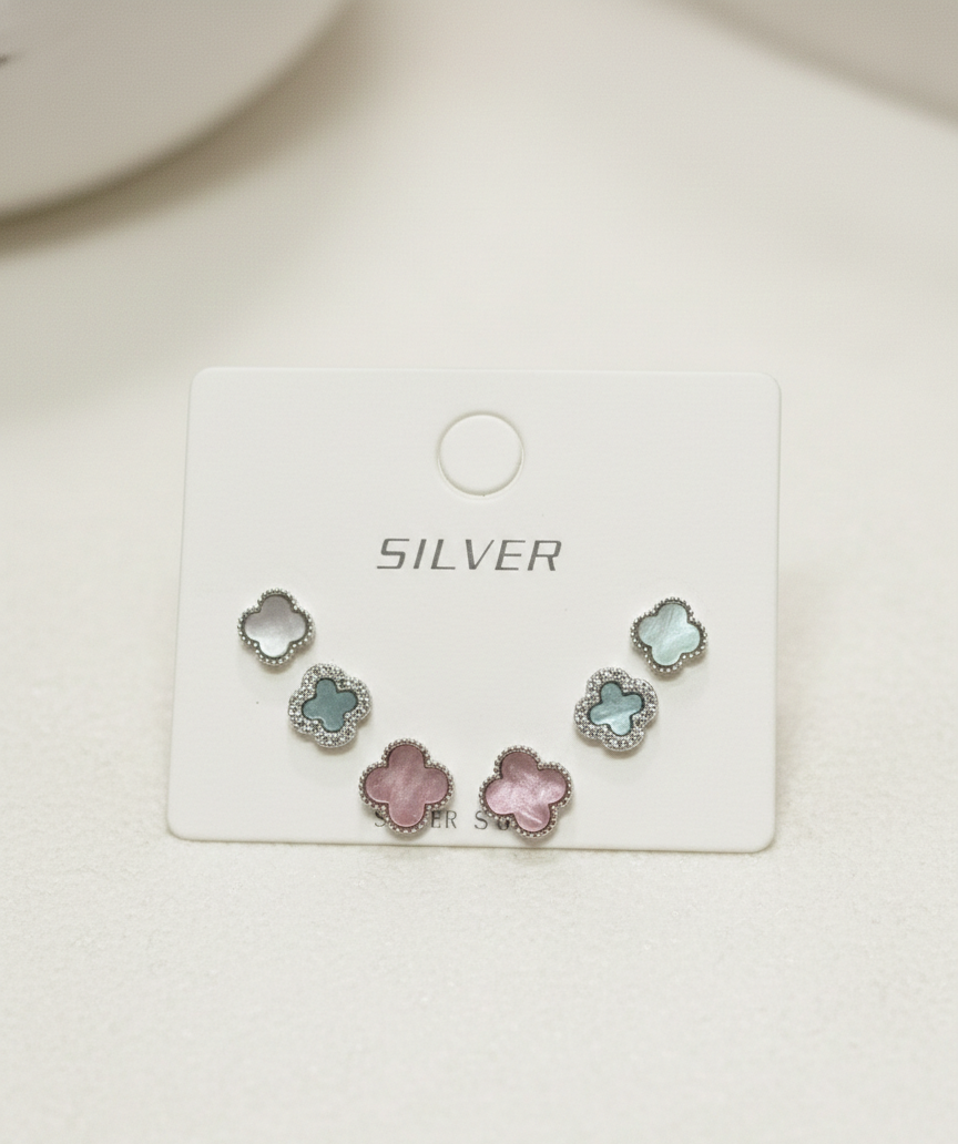 clover stud earrings(1)